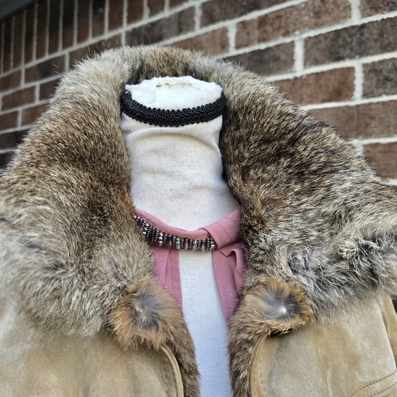 Wilsons Leather Tan Suede Women's Jacket with Rabbit Fur Collar - Picture 8 of 13